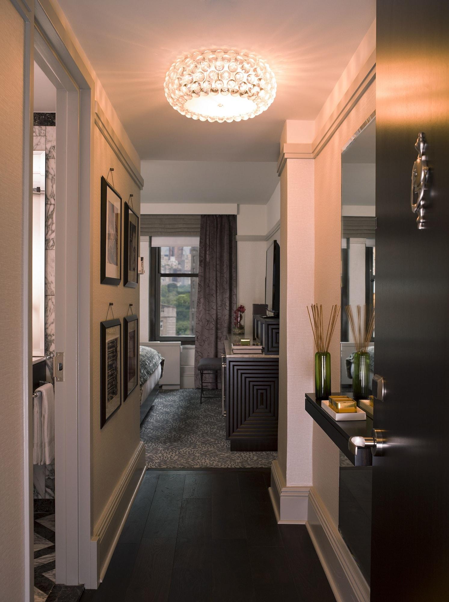 Westhouse Hotel นิวยอร์ก ภายนอก รูปภาพ A typical room at the Standard East Village
