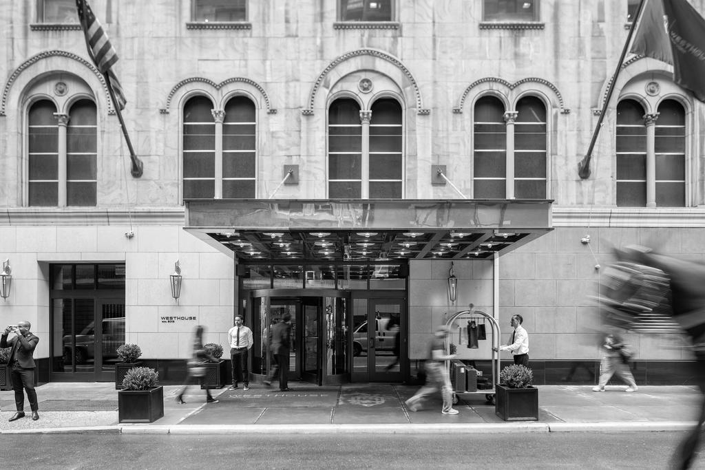 Westhouse Hotel นิวยอร์ก ภายนอก รูปภาพ The entrance to the hotel